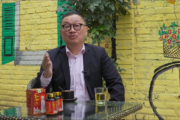 NSƯT Trần Đức chia sẻ cảm nhận sử dụng viên uống Thiên Việt An - tăng cường sức đề kháng